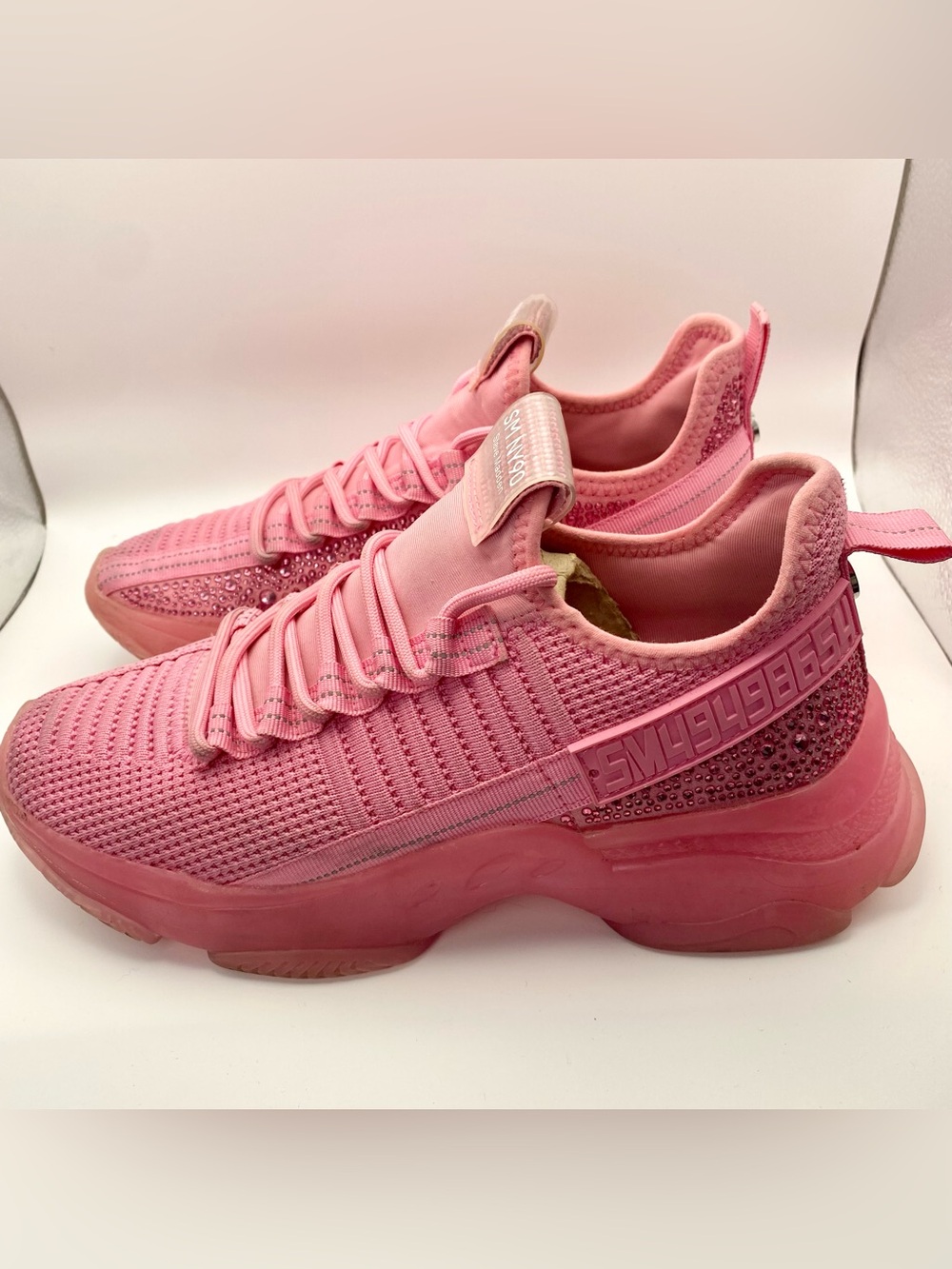 Steve Madden Maxima sneakers hot pink rhinestone 2010s athletic shoe 9